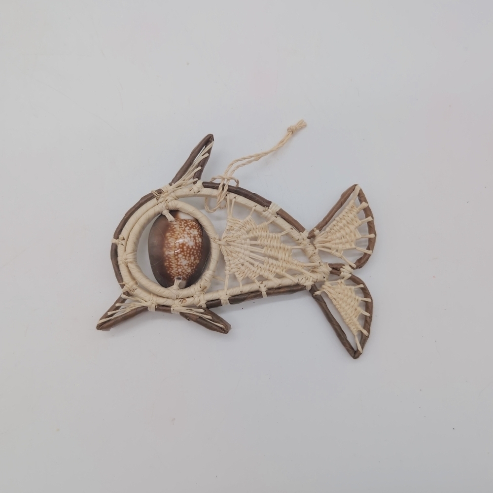 Handcrafted Dolphin Cowrie Shell String Christmas Ornament Laurieanna Tomoki - Picture 3 of 4